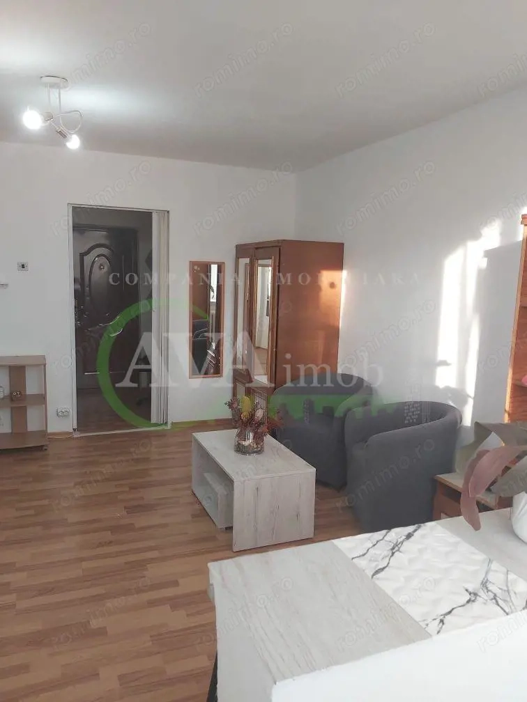 Garsoniera confort 1, etaj 3, zona Garii