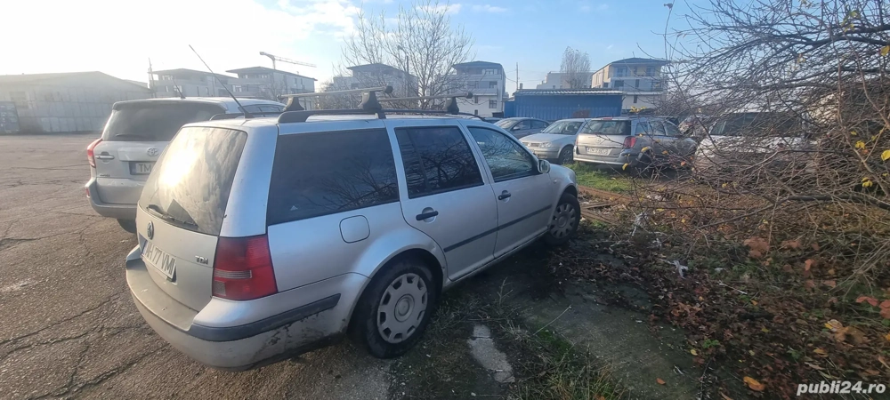 Vand golf 4 pentru dezmembrari
