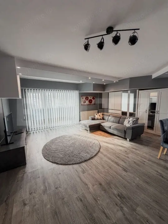 Apartament 3 camere spațios, renovat recent | Centrul Civic