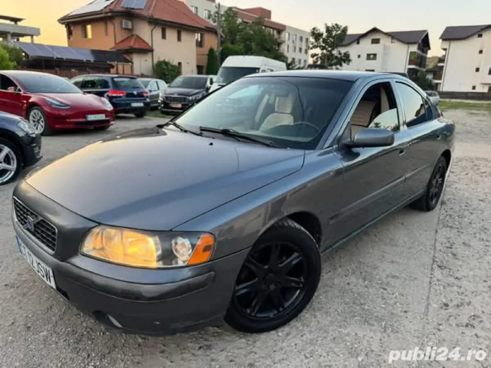 Volvo s60.