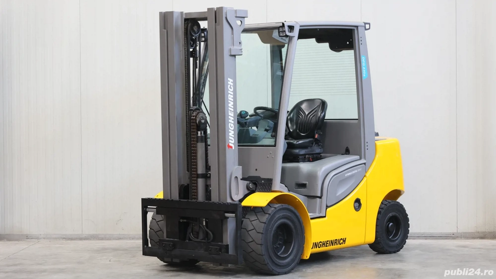 Jungheinrich DFG 430s capacitate de încărcare 3.000 kg, Catarg Triplex, Diesel