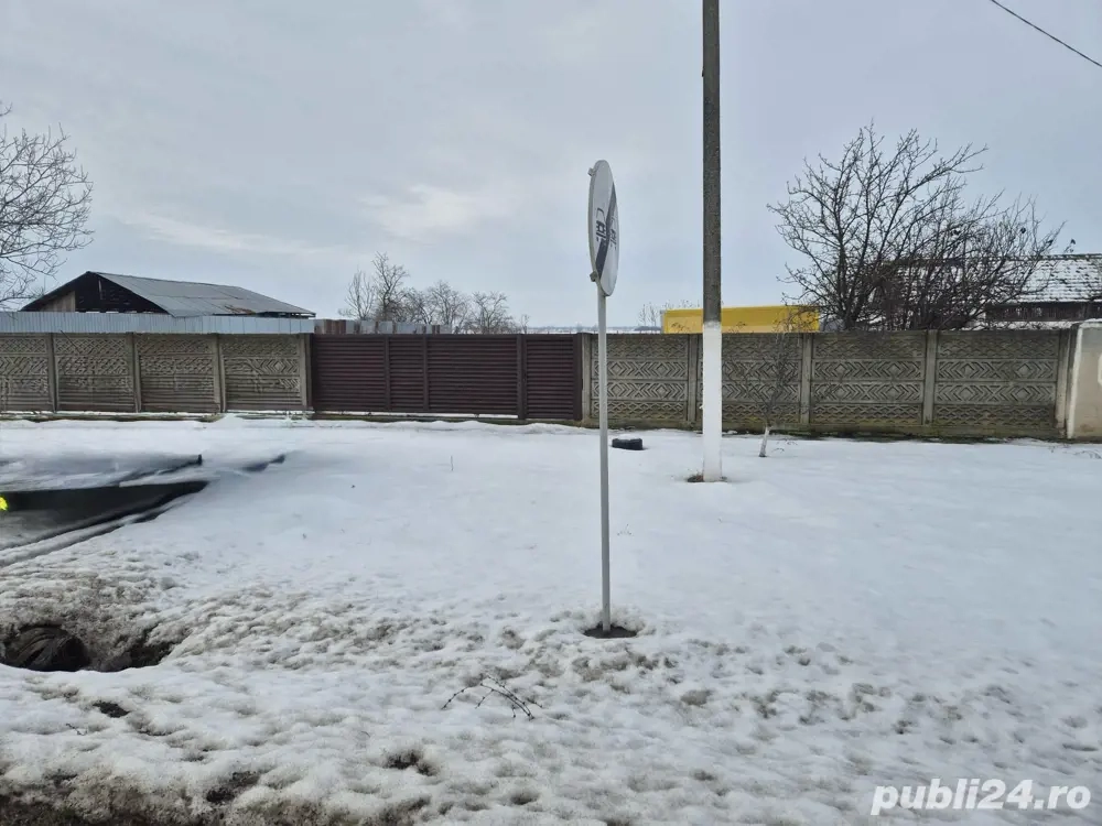 Vand teren intravilan 1.4ha, cu front stradal 30m 