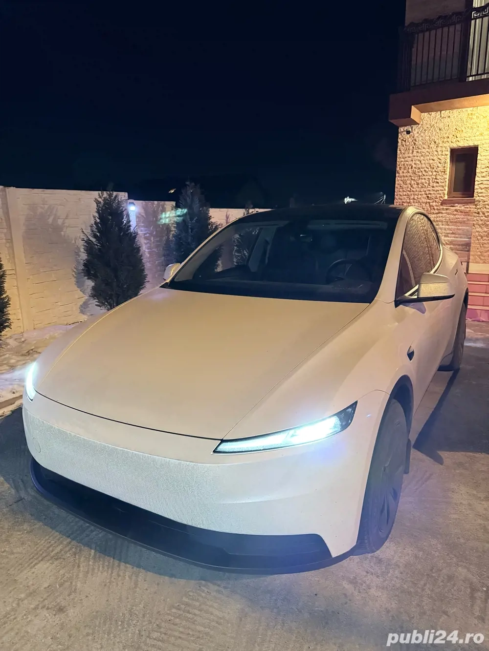 Tesla Model Y juniper Standard-dec2025