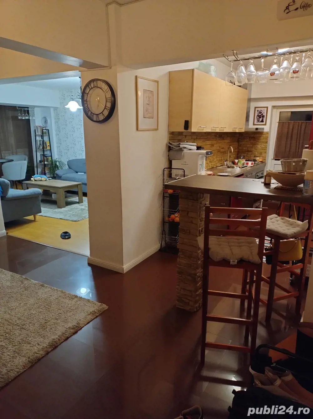 Vand apartament 4camere