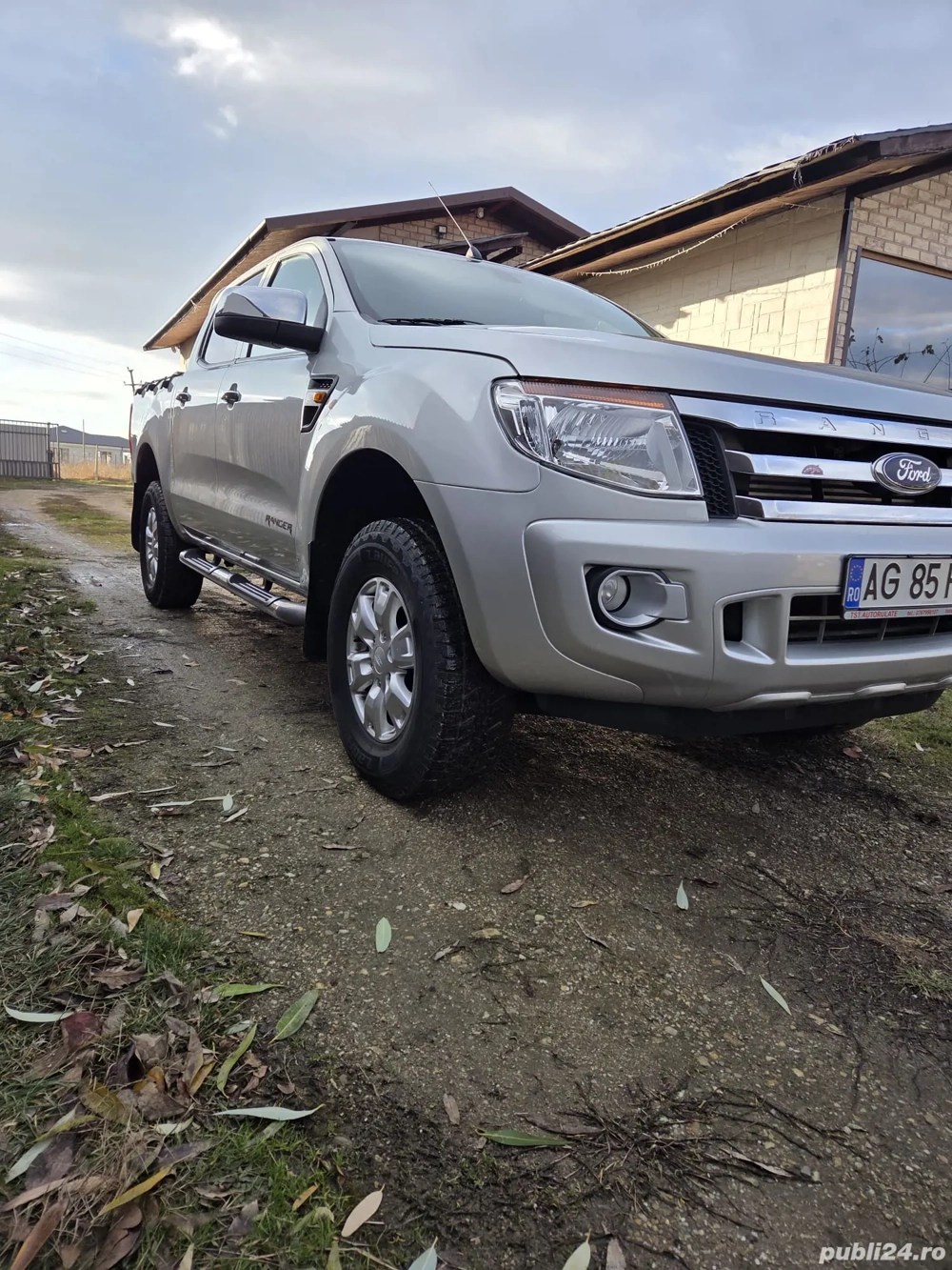 Vând sau schimb Ford Ranger 2015