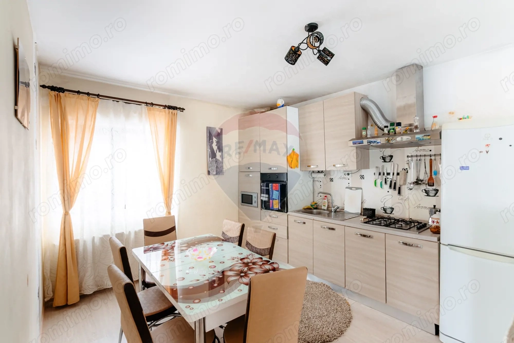 Vânzare casă P+1 – 245 mp utili, teren 1.240 mp – Băbana,  Argeș