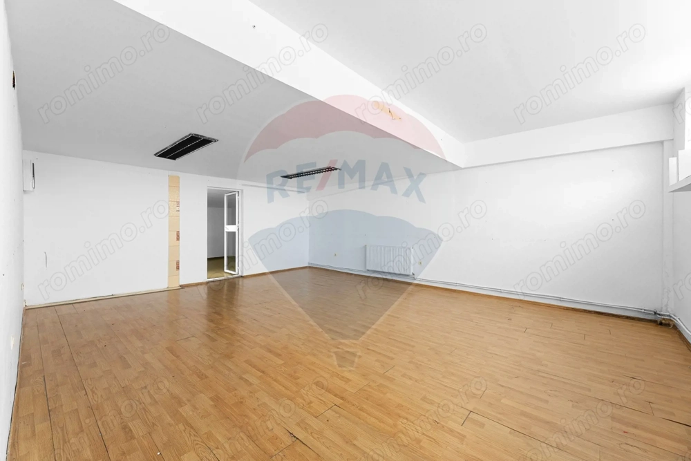 Spațiu de birouri cu destinații multiple - Zona Aradul Nou