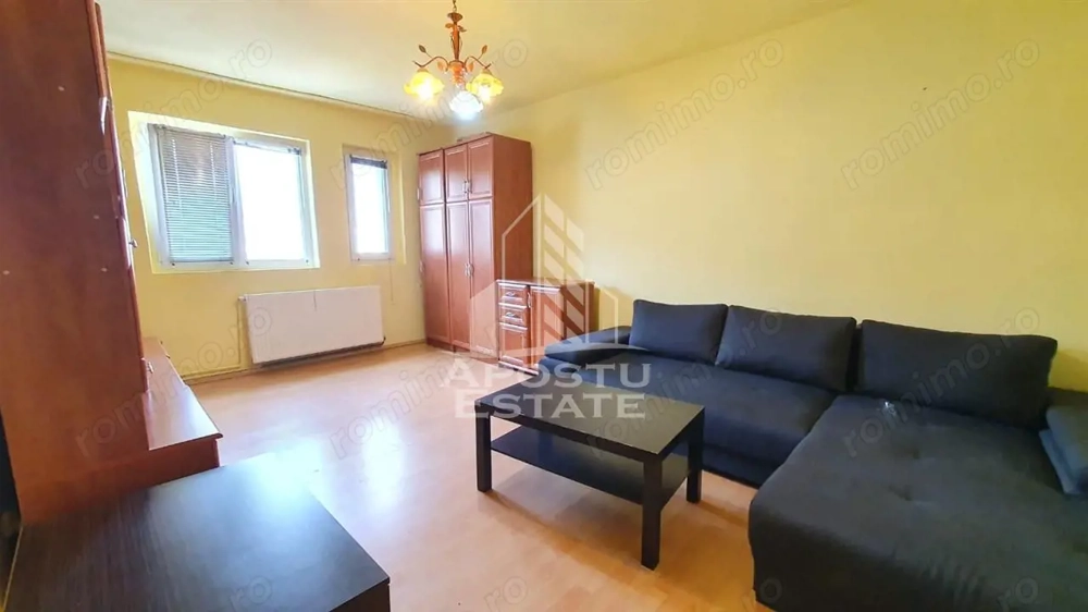Apartament cu 3 camere, decomandat, etaj intermediar, Freidorf