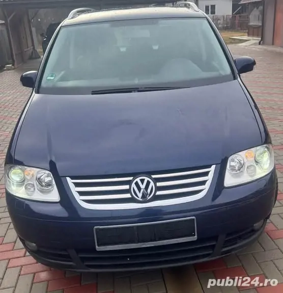 Vand masina inmatriculata:  VW Touran  An 2006 1.9 Diesel 105 Cp 