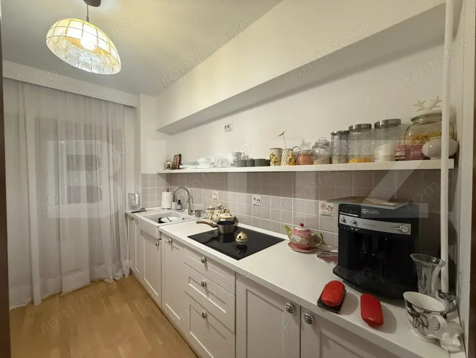 Apartament 3 camere, 65 mp, zona Pacurari 