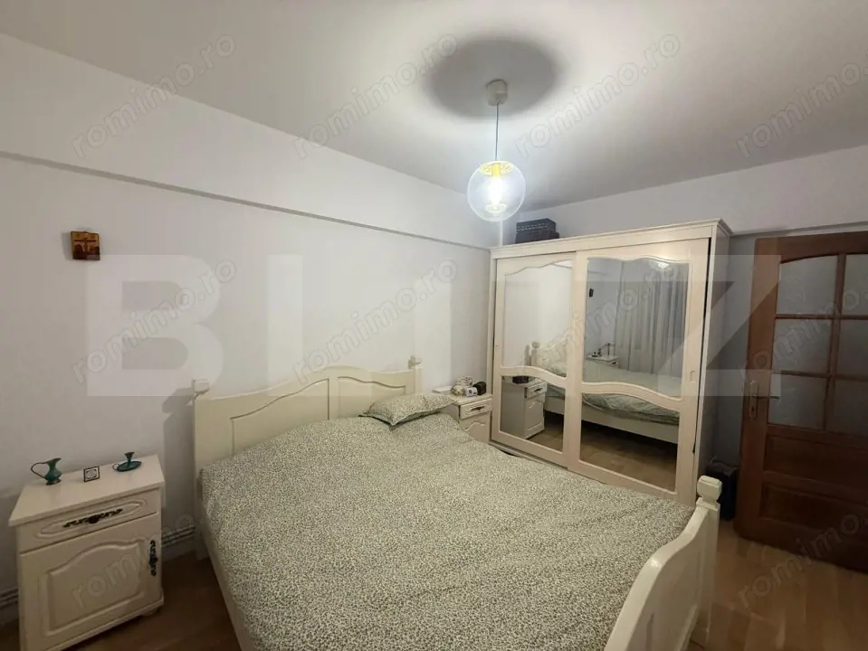 Apartament 3 camere, 65 mp, zona Pacurari 