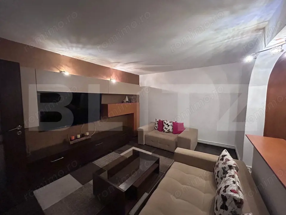 Apartament 4 camere, 95 mp utili, zona Rovine