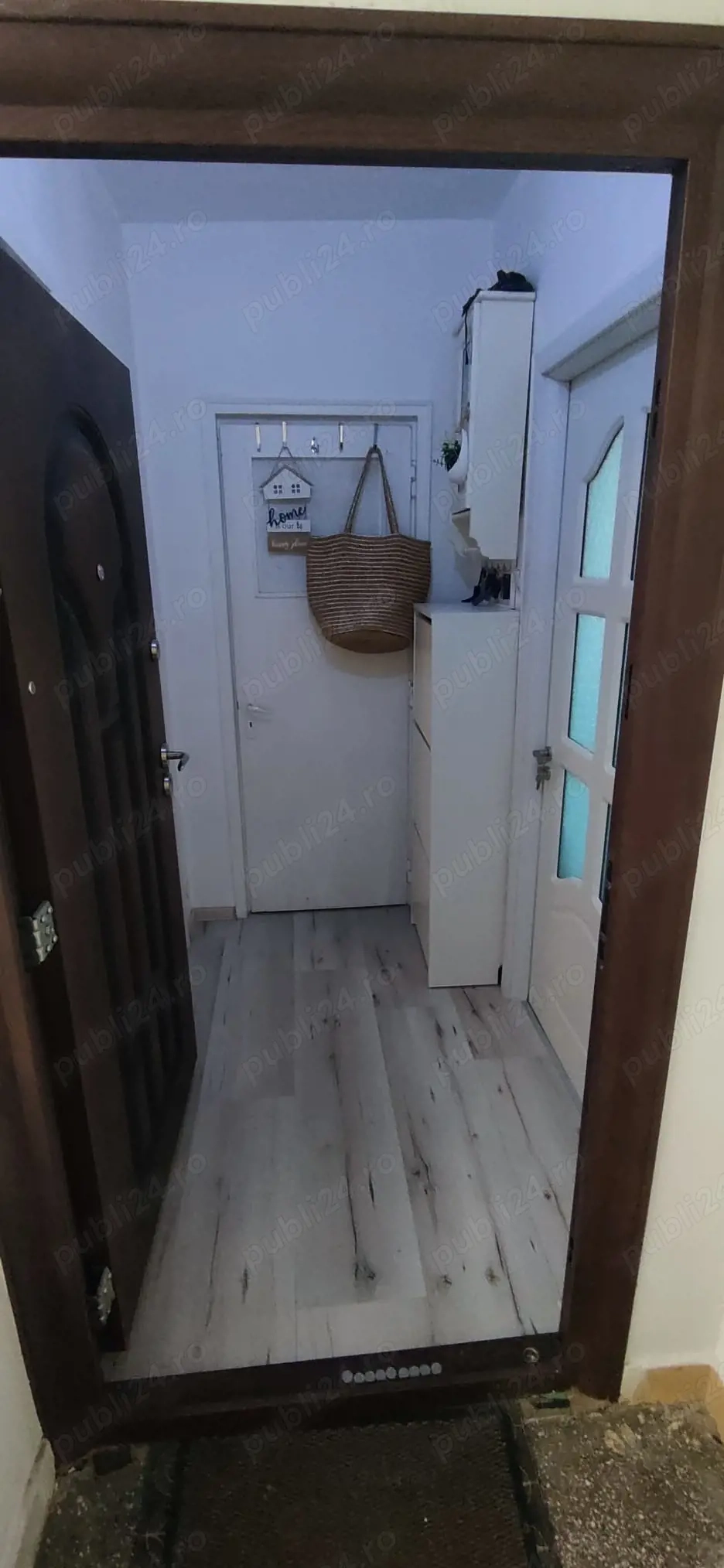 Apartament 2 camere de vanzare Pajura, langa scoala 178