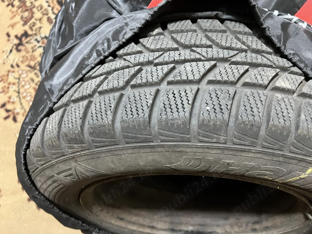 Vanzare anvelope iarna Hankok cu jante tabla 195/65/15 4 buc