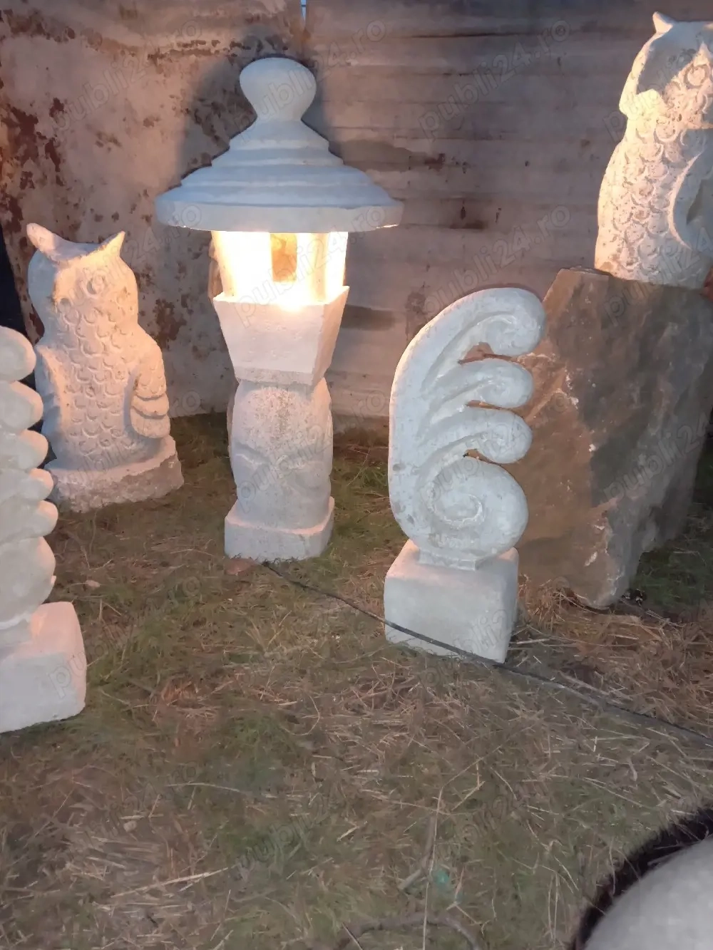 sculpturi in piatra