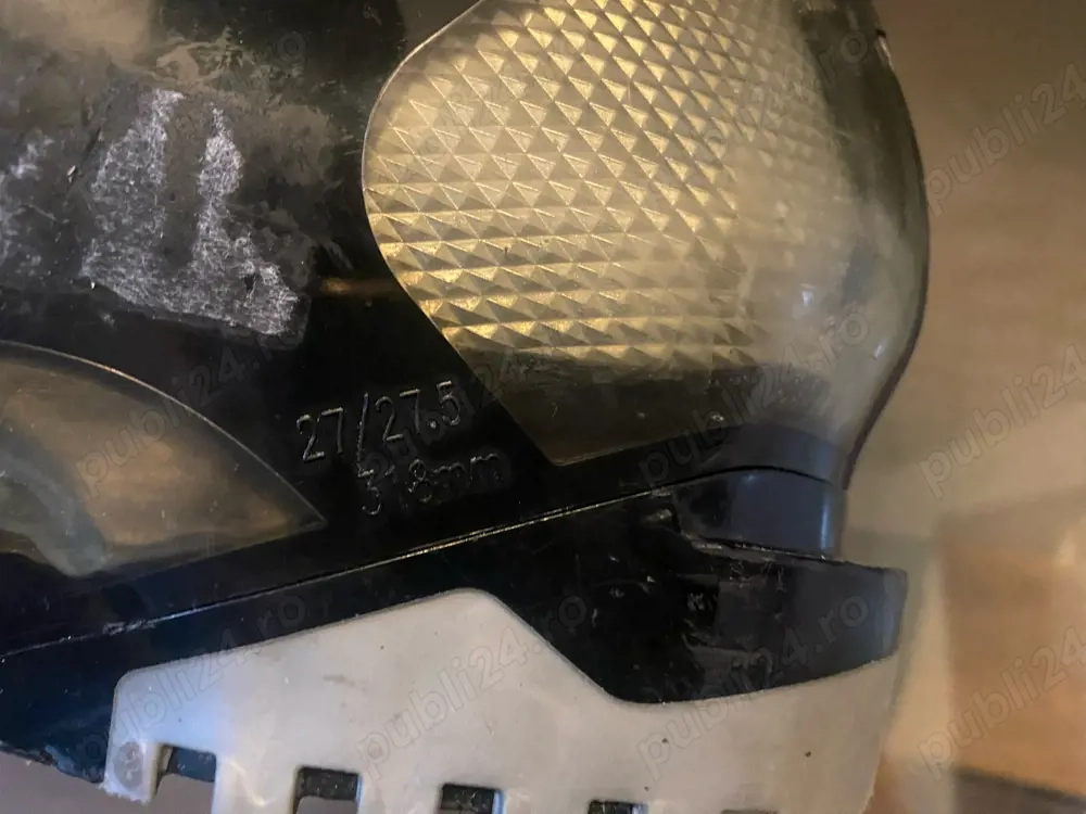 Ghete barbati  ski si placi Salomon 