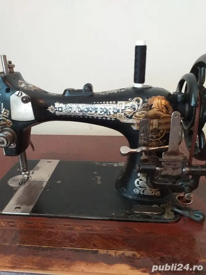 Masina de cusut veche kayser