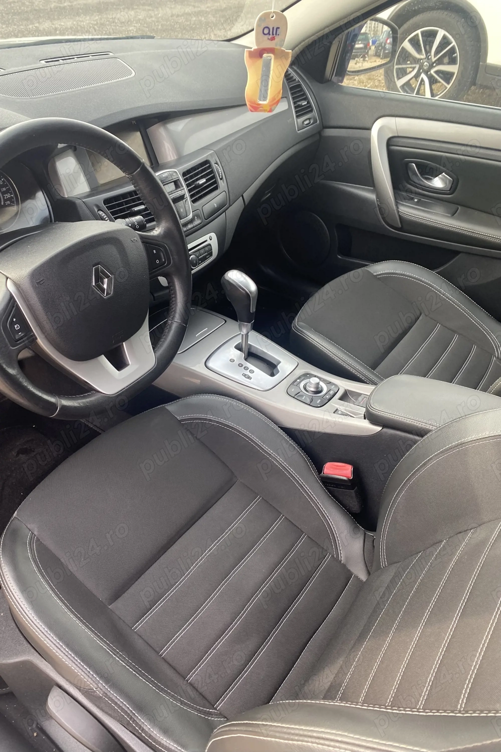 Renault laguna automată 