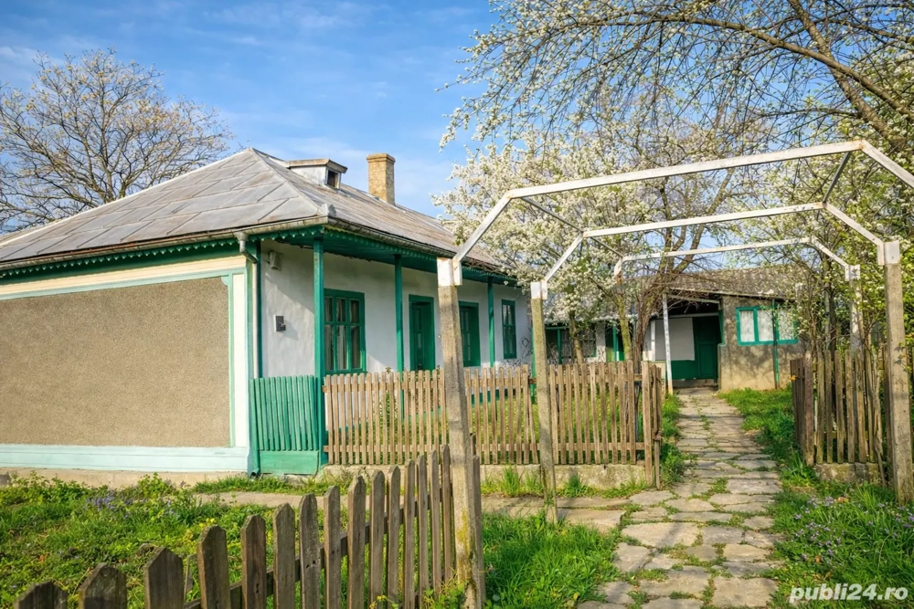 Vând casă mobilată în zonă turistică   Parcheș, județul Tulcea
