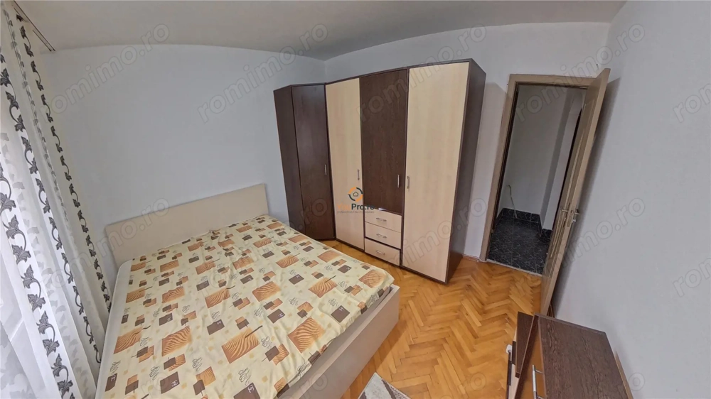 Apartament cu 2 camere decomandat etaj 4 zona Soarelui