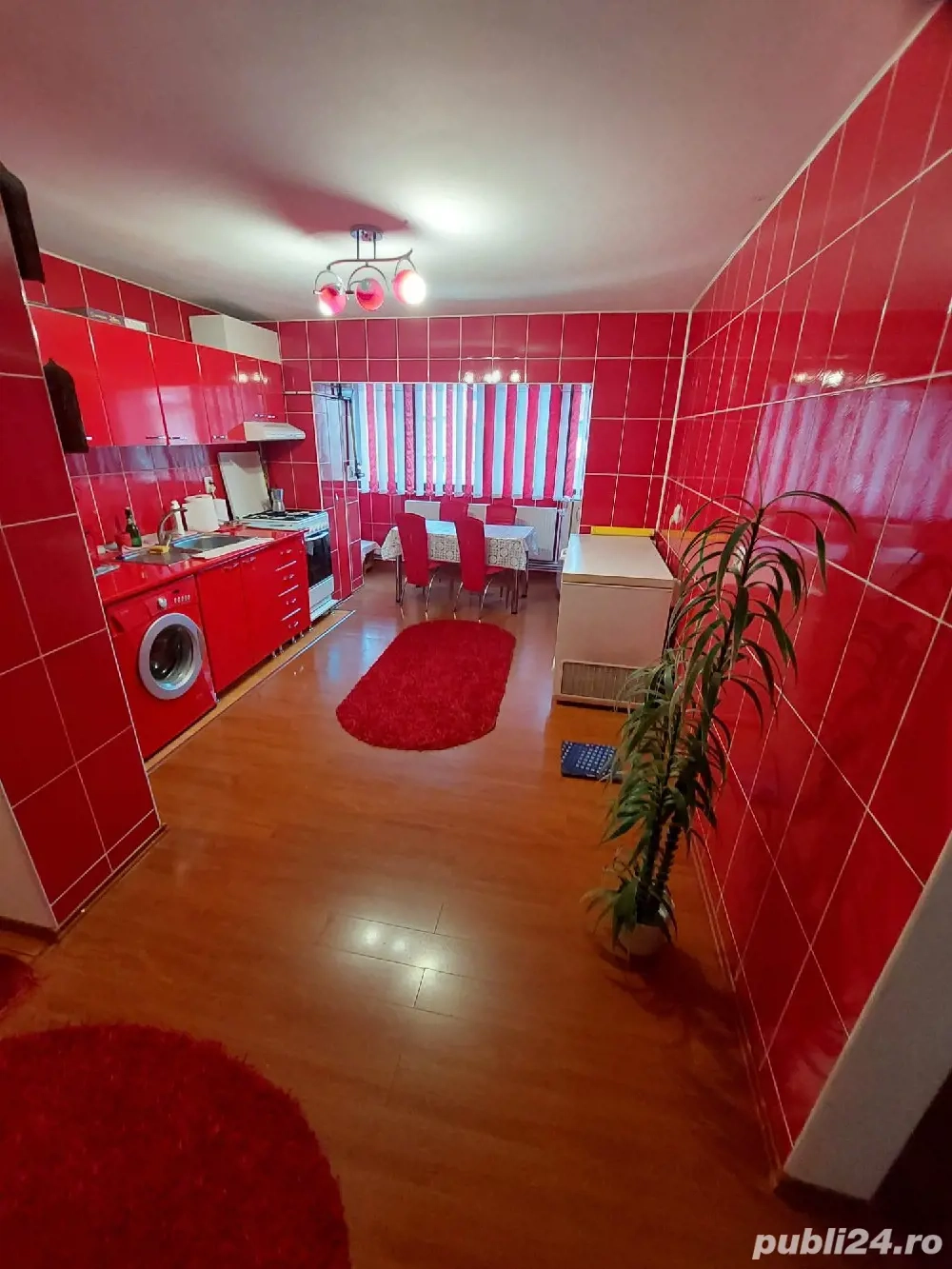 Vând apartament 2 camere et.2 in Petroșani Aeroport frt.bine intretinut 