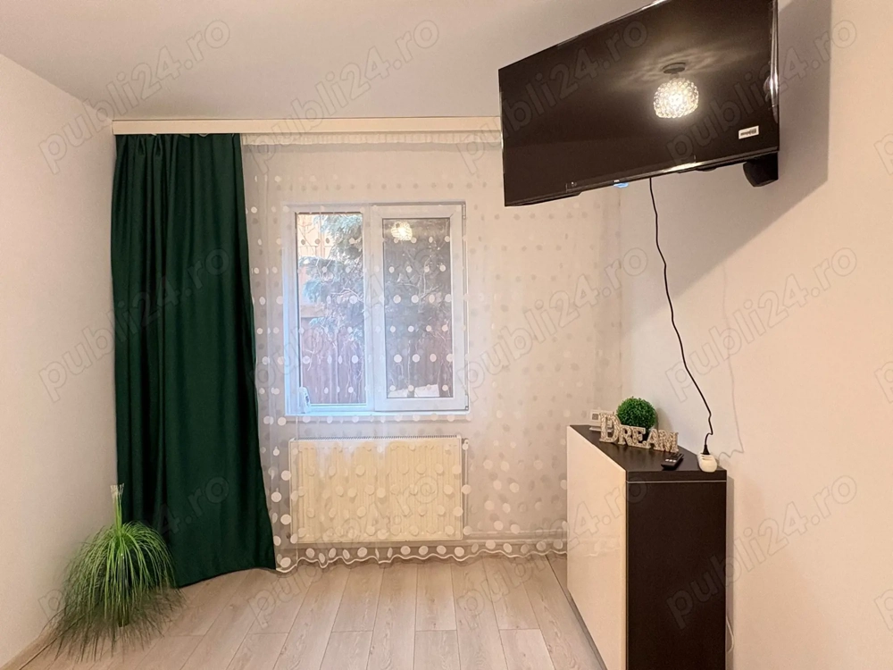 Regim hotelier sau cu ora la parter,cu parcare gratuita aproape de UVVG si judetean,self check in