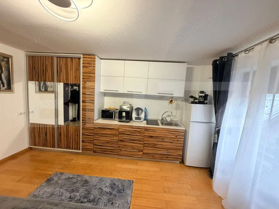 Garsonieră de lux, parter înalt, 28 mp, zona LIVADA POSTEI - 98.000 EUR