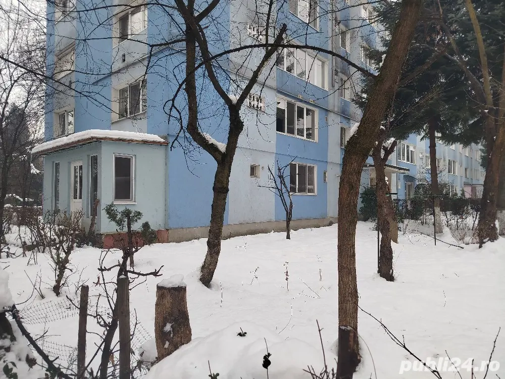 vand apartament 2 camere