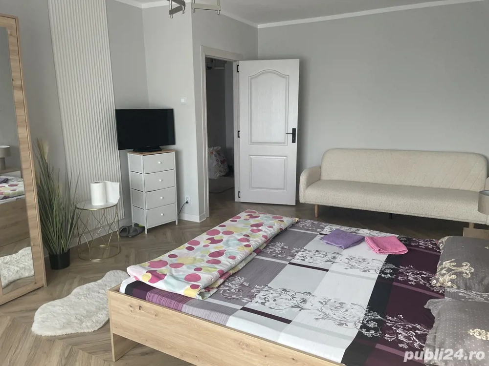 13 septembrie -sebastian liberti mall Spital panduri