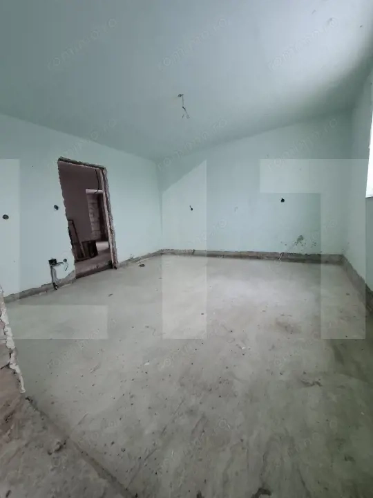 Casă cu mansardă la roșu, teren 1.000 mp – Draxini