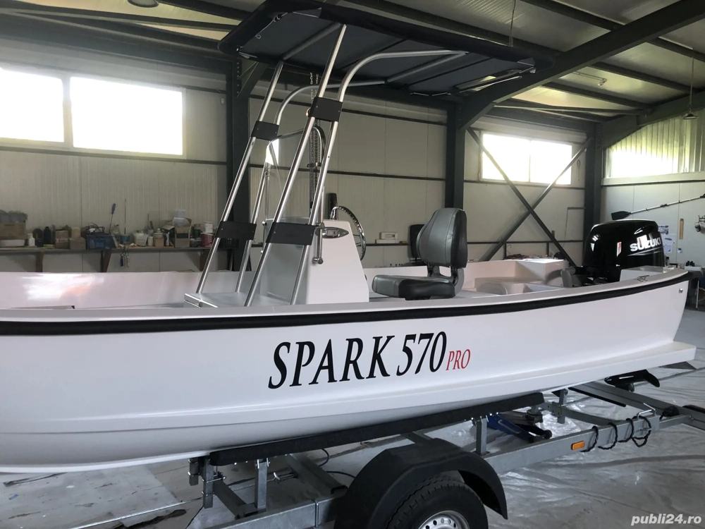Barca ambarcatiune clasa C spark 570 pro 