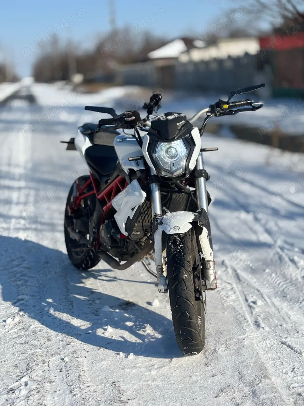 vand sau schimb Benelli BN125