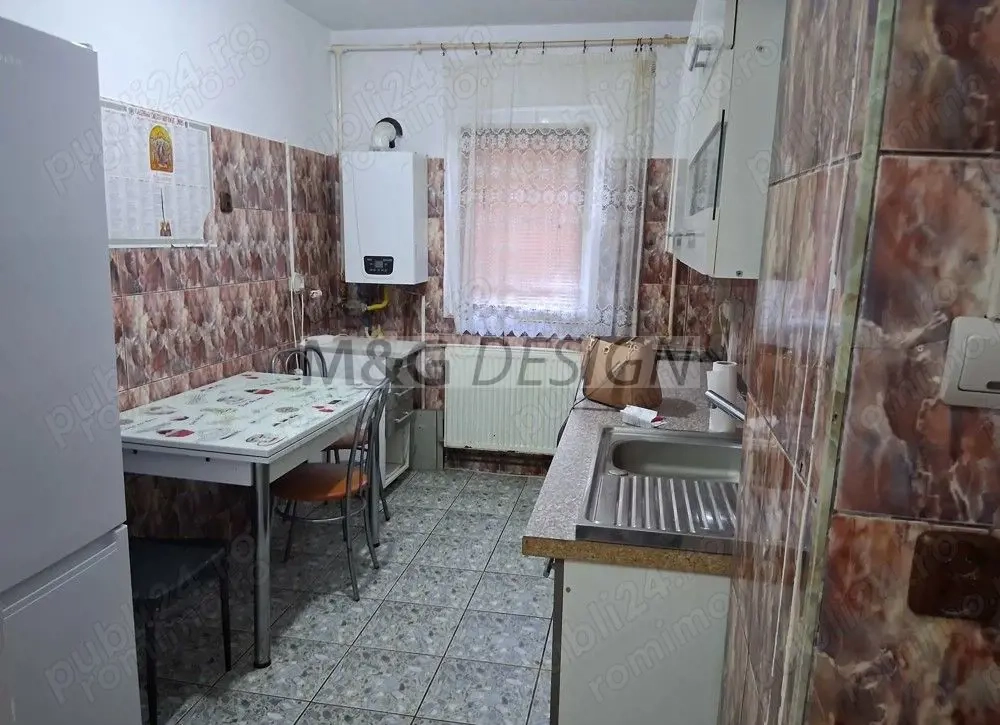 Apartament 3 camere Lipovei parter  cu centrala