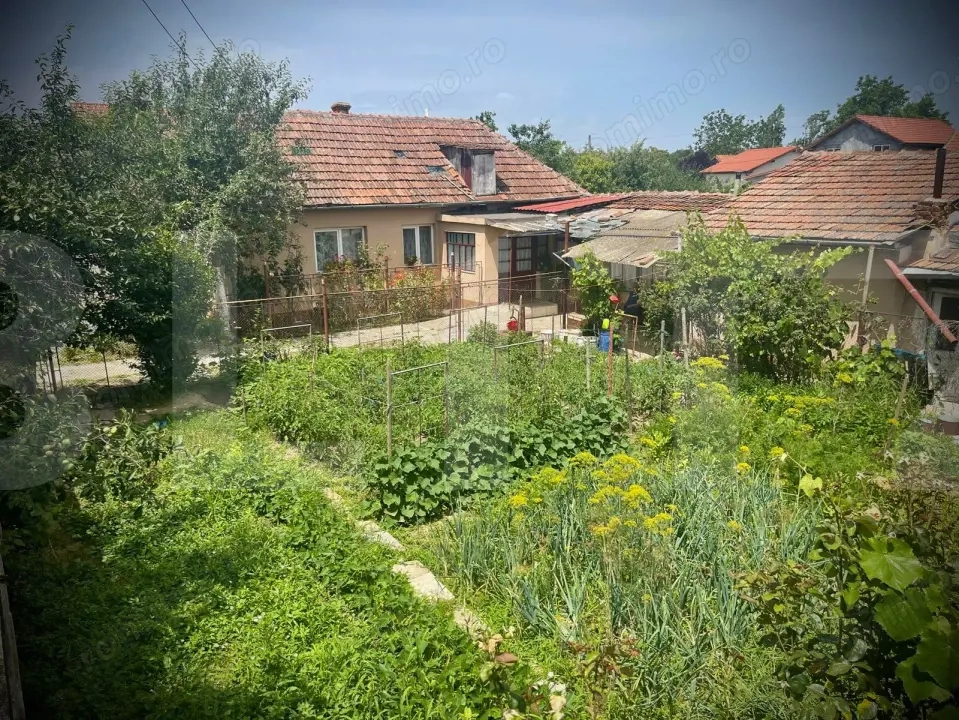 Proprietate de vanzare, 271 mp, zona Subcetate