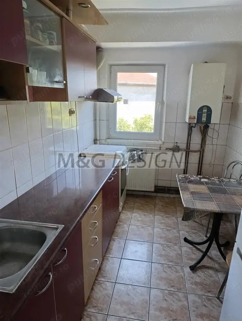 Apartament 2 camere dscomandat B-ul Dambovita cu centrala