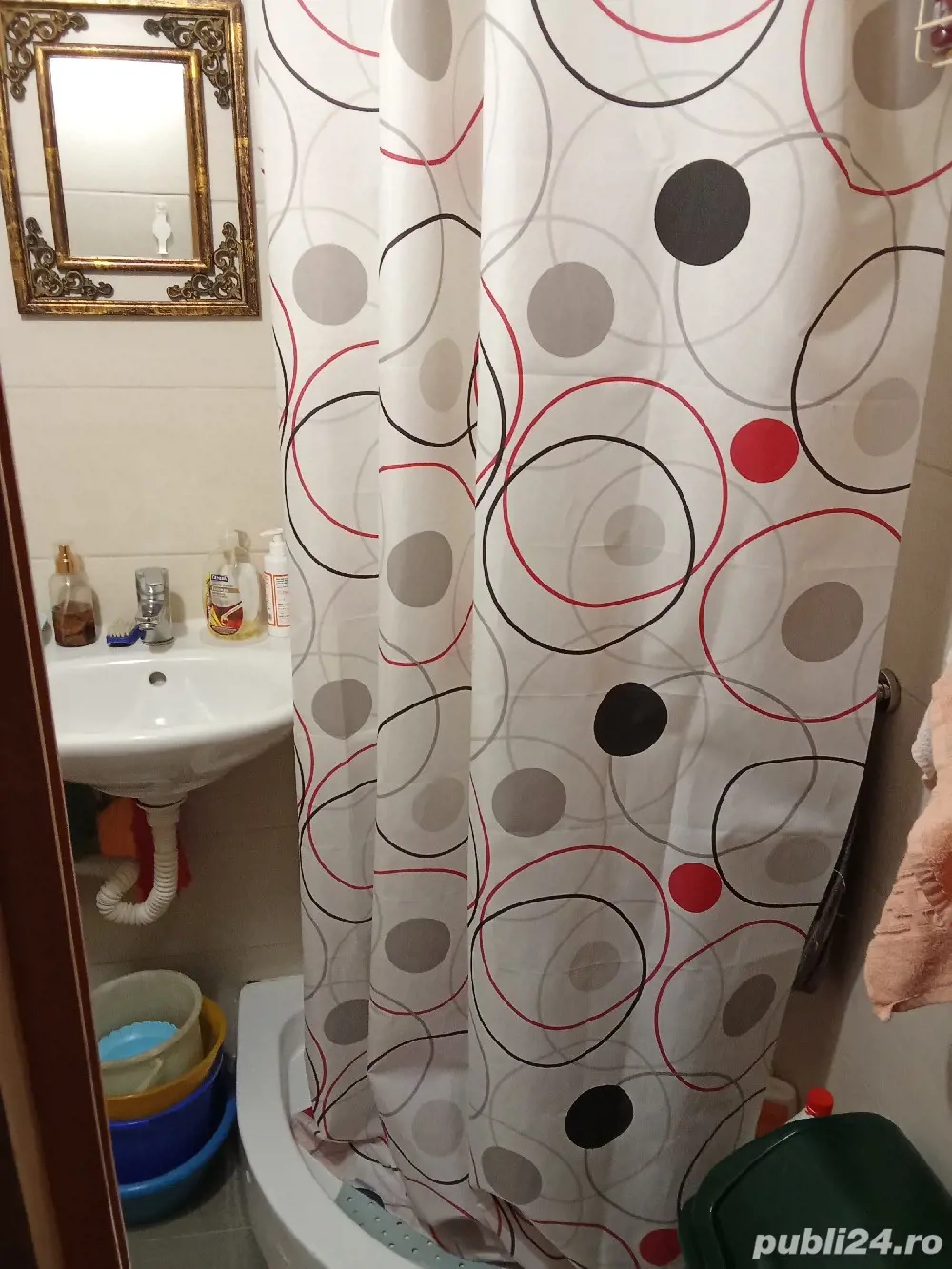 se vinde apartament cu doua camere