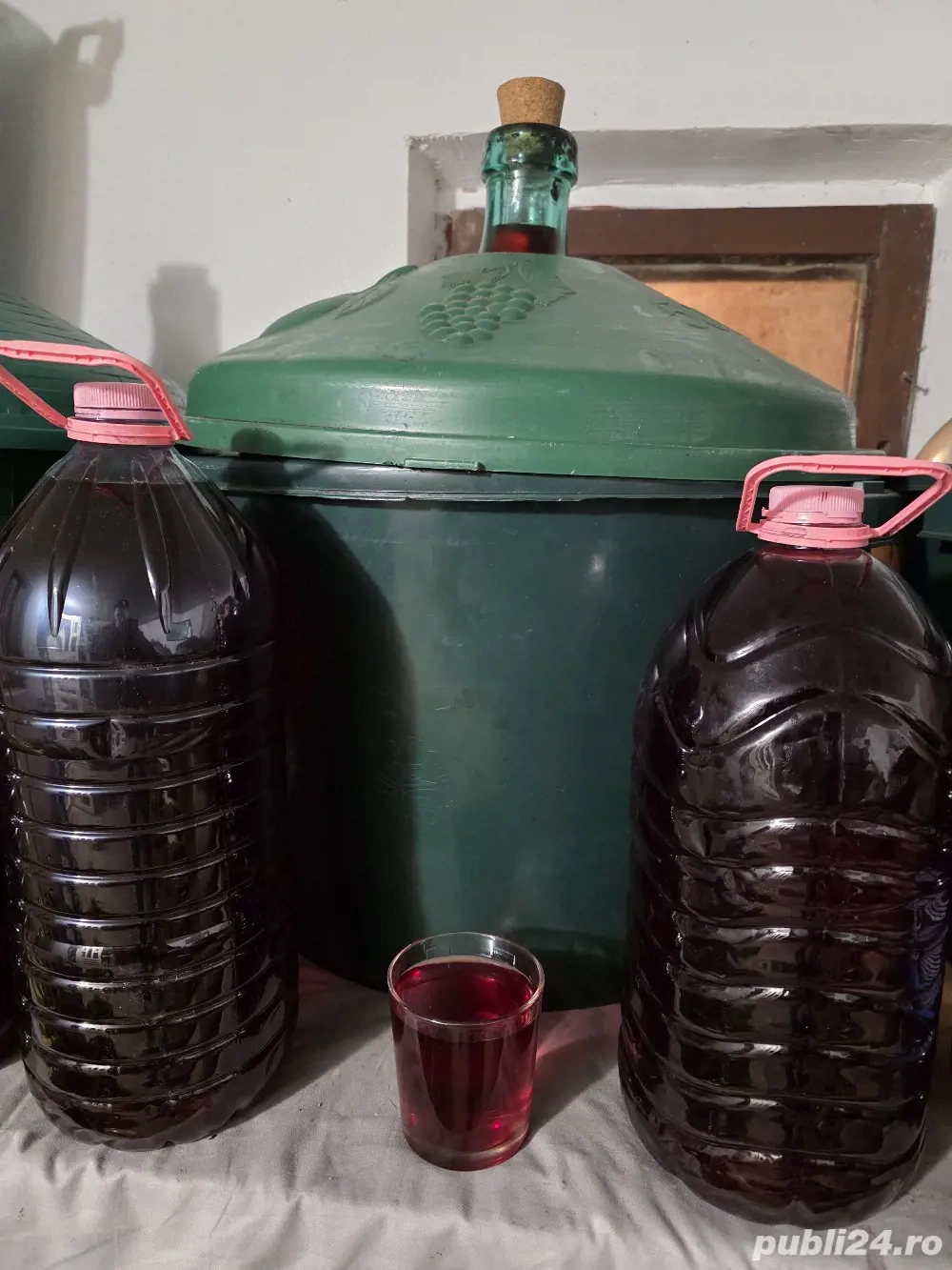 Vand vin rosu & alb