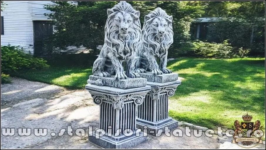 Set statuete leu cu socluri, gri patinat, model S46-S64.