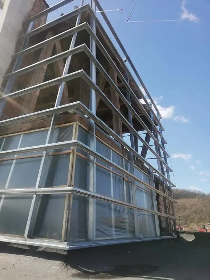 Acoperisuri de Crystall