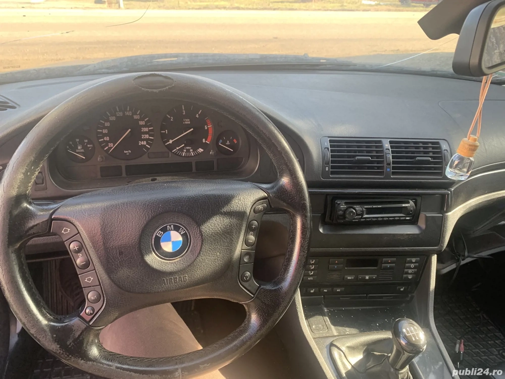 Vând BMW din 2000