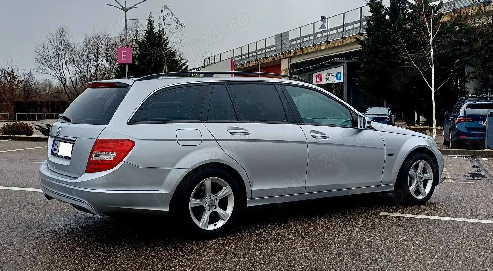 Mercedes Benz C180 Benzina 156 CP