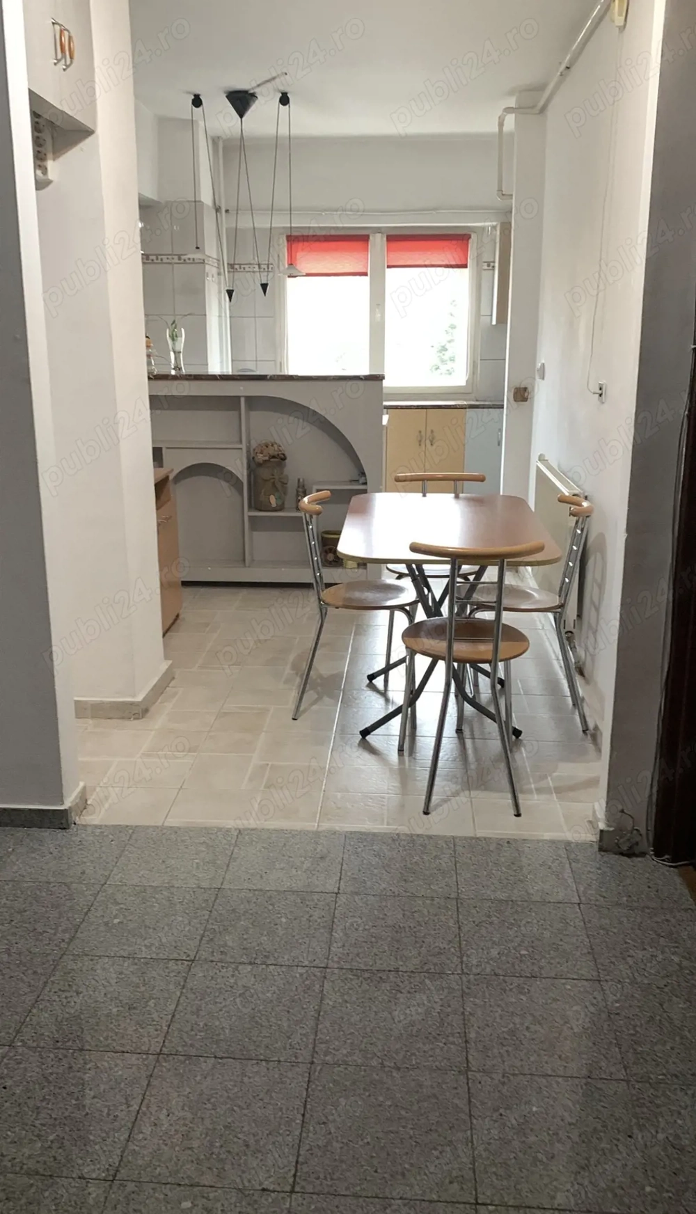 Inchiriez apt 3 camere