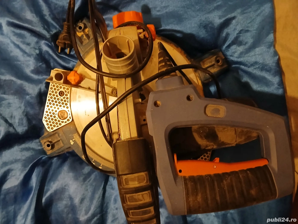 Vând circulara urgent 