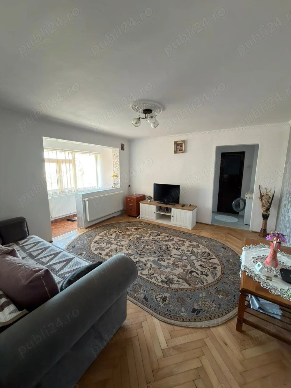 Inchiriez apartament 2 camere