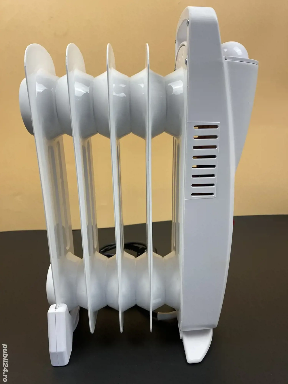 Radiator electric 500W compact pentru incalzire rapida