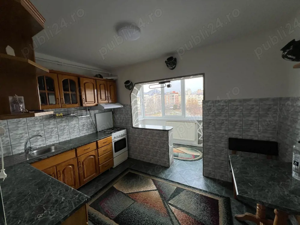 Apartament spațios 3 camere, 2 băi  Ultracentral