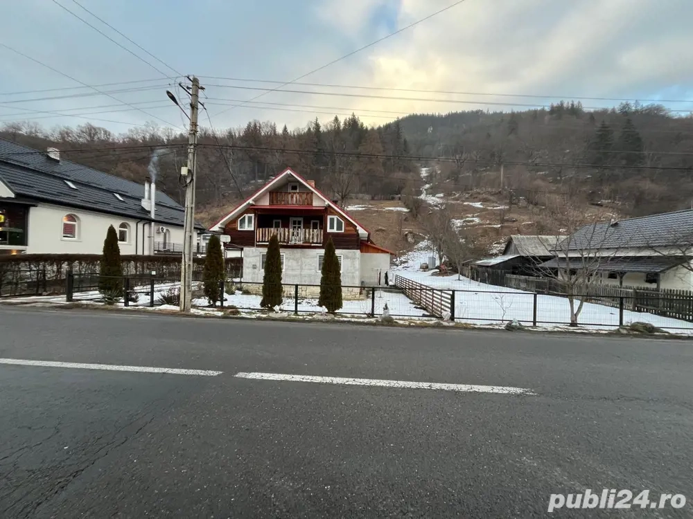 Casă cu mansardă, teren 2.446 mp, DN15   Tulgheș, Harghita