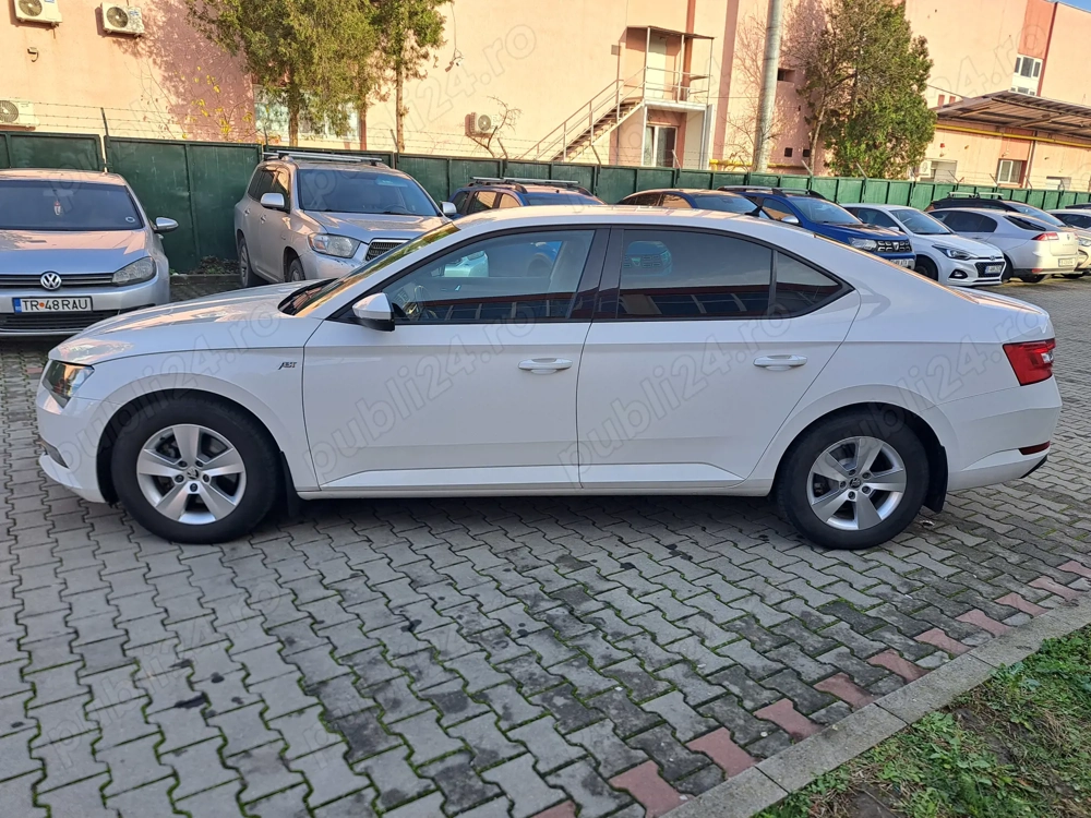 Skoda superb    vind   schimb  2016   benzina   150 cp