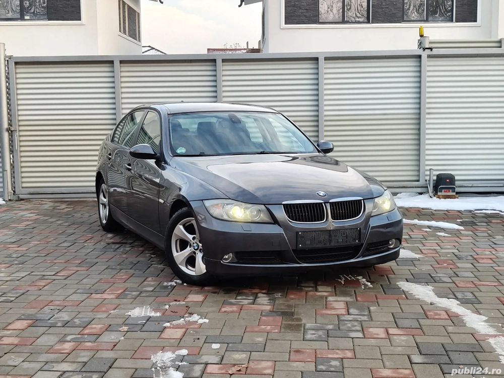 BMW 318i   an 2008   navigație   semi piele