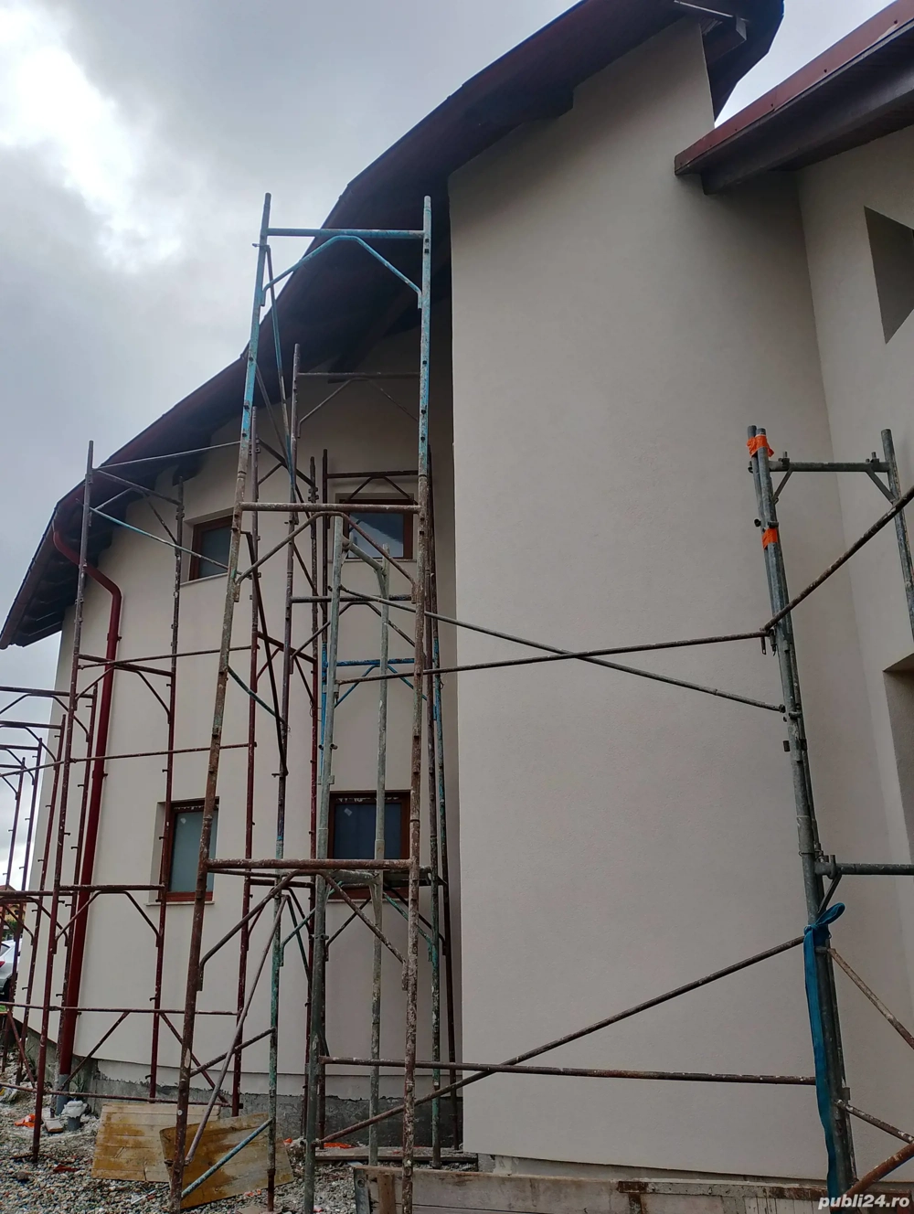 Lucru în construcții 